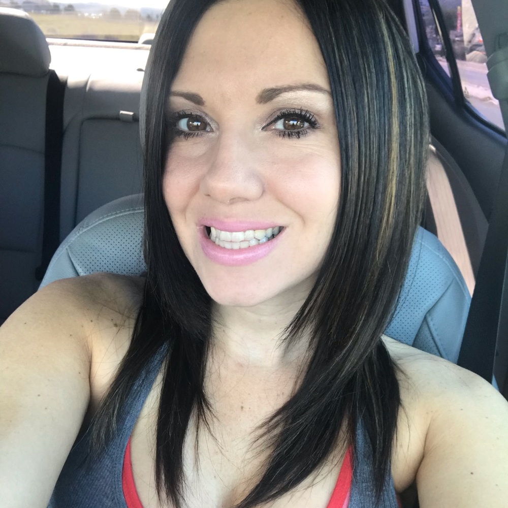 Meet your Posher, Angela